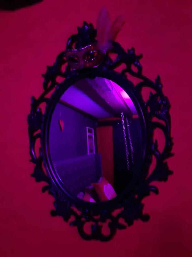 בר Love Room Le Rouge Et Noir מראה חיצוני תמונה