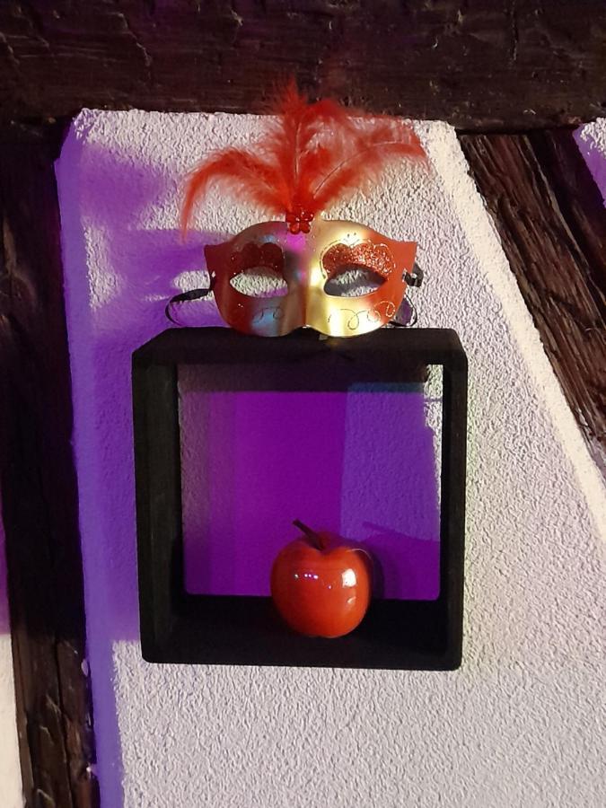 בר Love Room Le Rouge Et Noir מראה חיצוני תמונה
