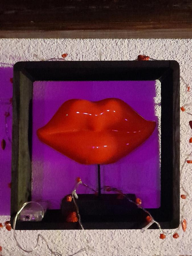 בר Love Room Le Rouge Et Noir מראה חיצוני תמונה