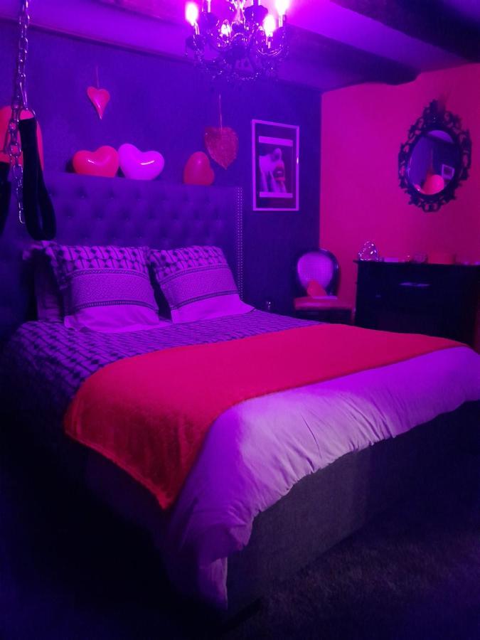בר Love Room Le Rouge Et Noir מראה חיצוני תמונה