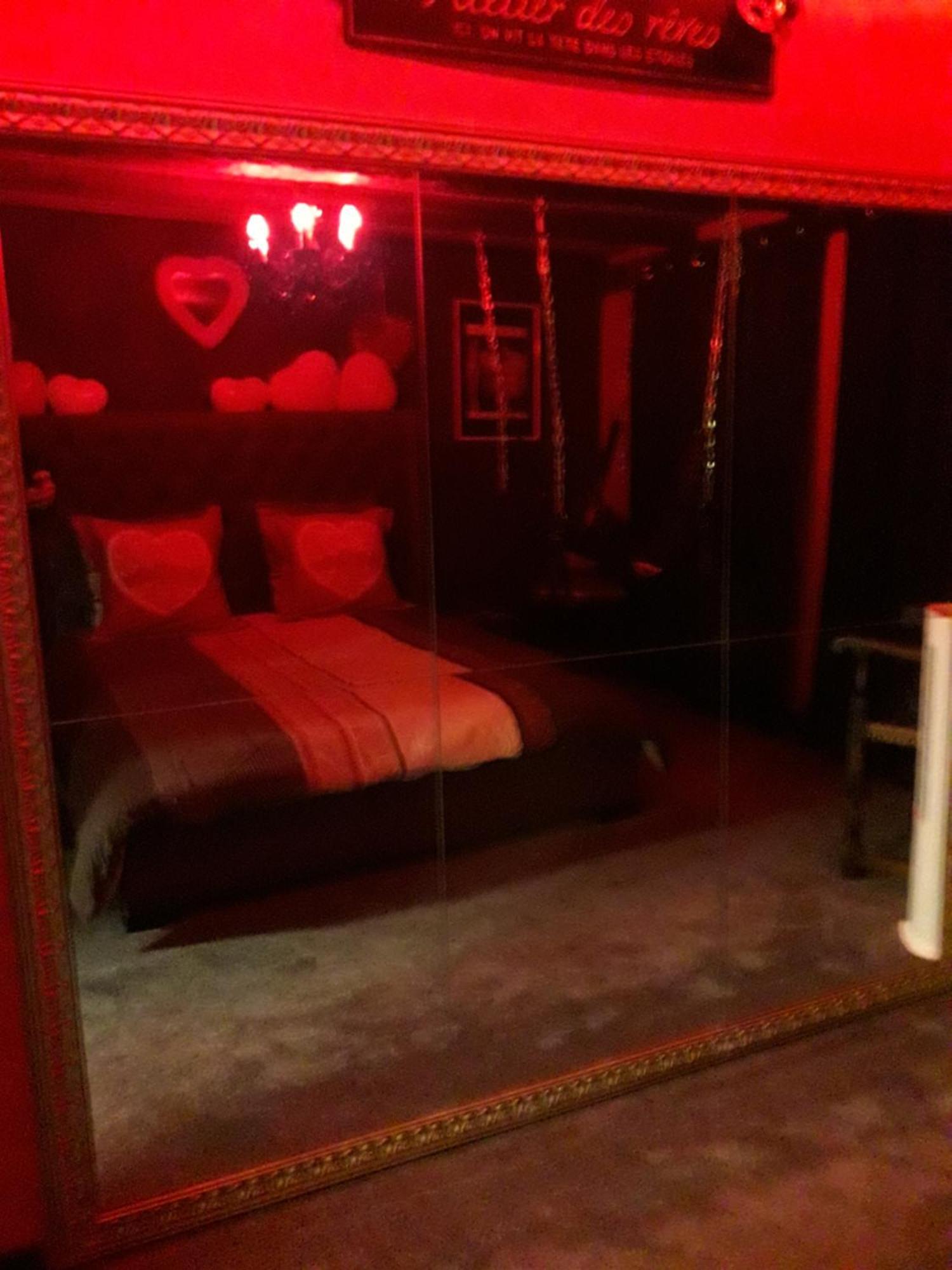 בר Love Room Le Rouge Et Noir מראה חיצוני תמונה