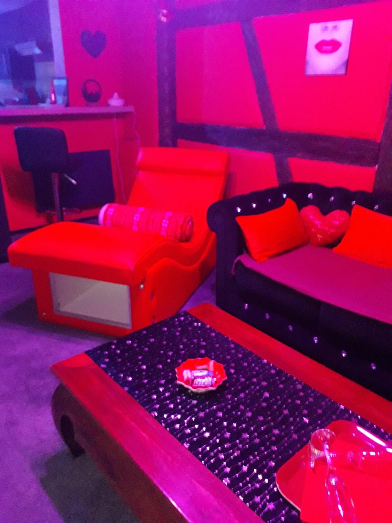 בר Love Room Le Rouge Et Noir מראה חיצוני תמונה