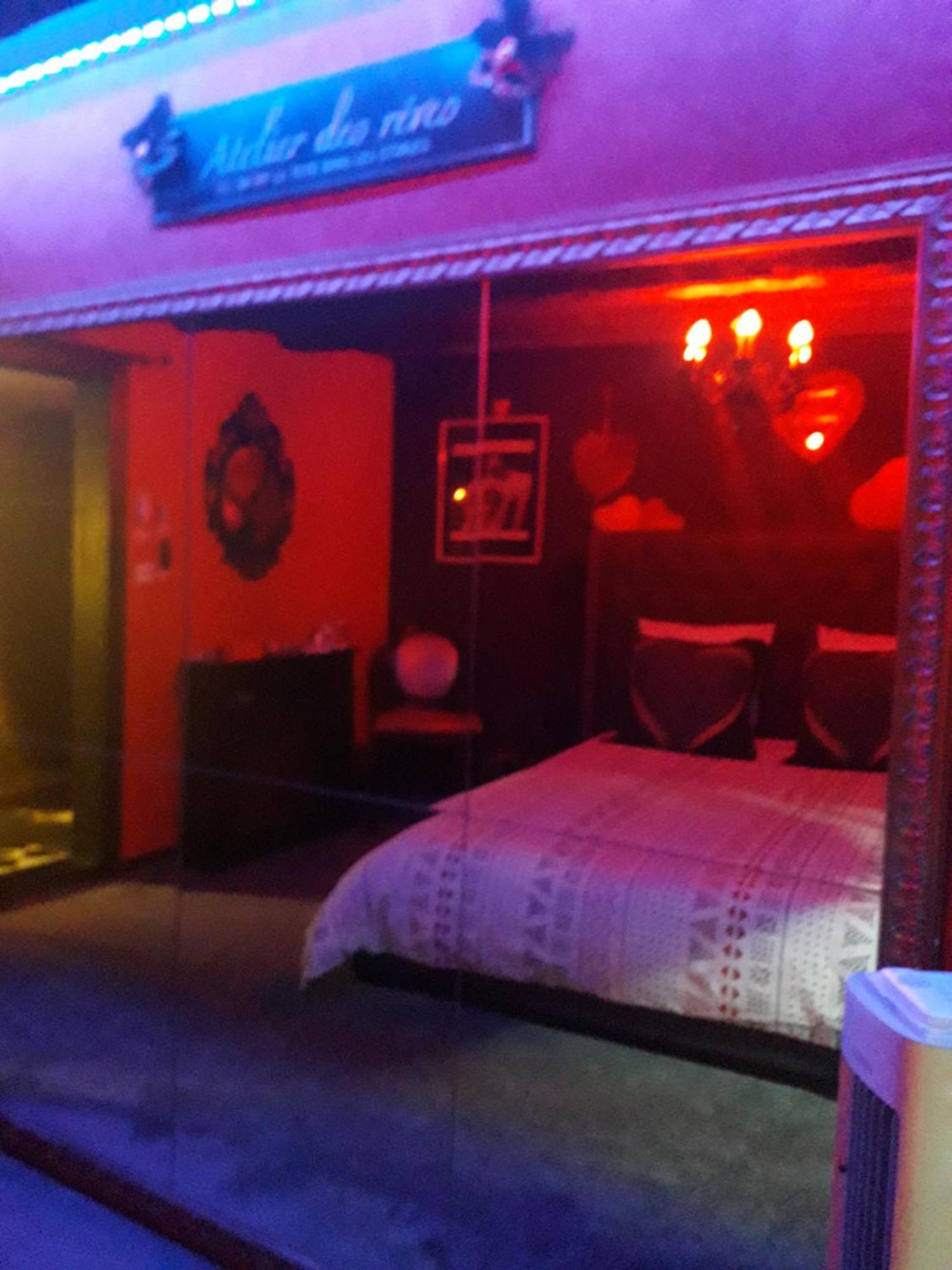 בר Love Room Le Rouge Et Noir מראה חיצוני תמונה